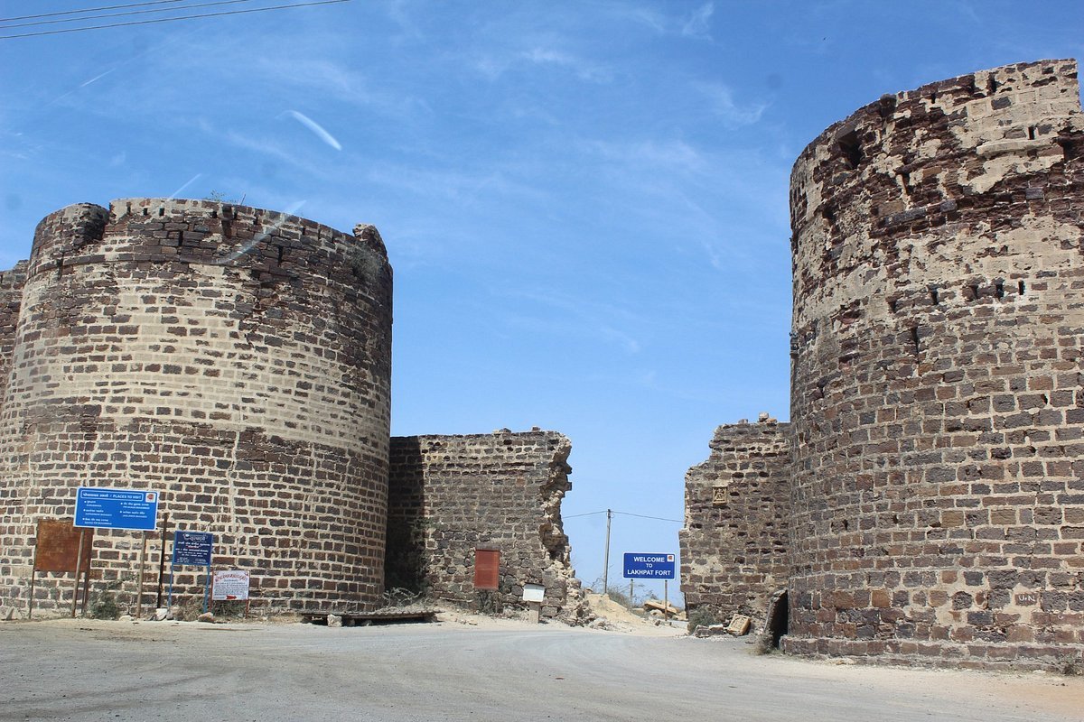 Lakhpat Fort — Ghost Town Fort on the Kori Creek